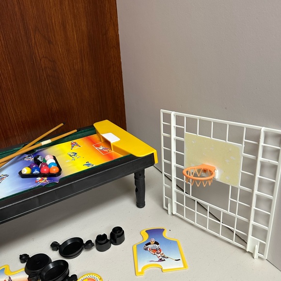 Walmart vintage 3 in 1 Pool Table Pool-Basketball-Hockey - Picture 3 of 14